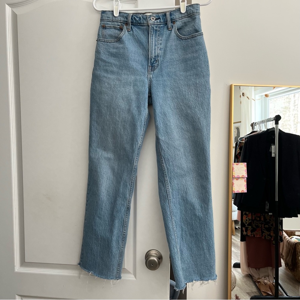 Abercrombie & Fitch 90s Straight Ultra High Rise Jeans 27